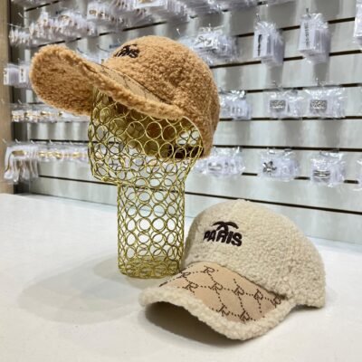 Gorra Peluche Paris