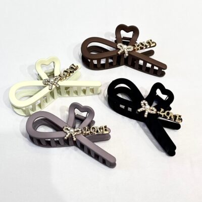 Broche Love