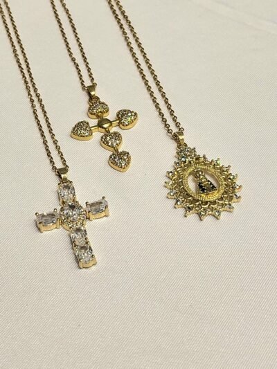 Collar Surtido Santo Dorado