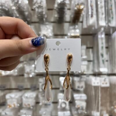 Aros Dorados Perlas Caidas