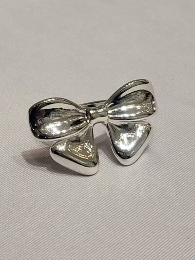 V25 04  Anillo Moño plata