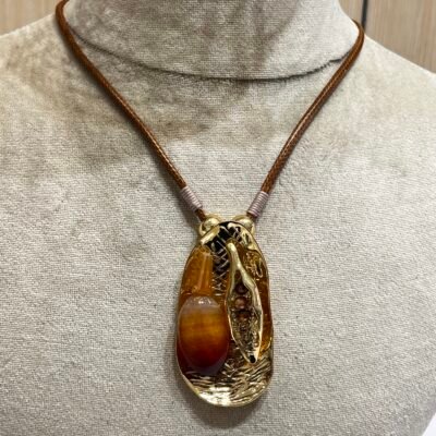 Collar Almeja Dorado