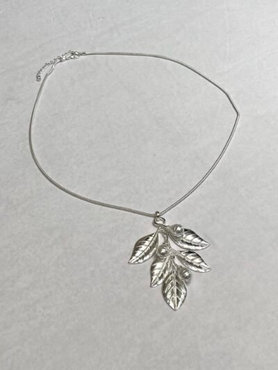 Collar Largo Laurel Plata