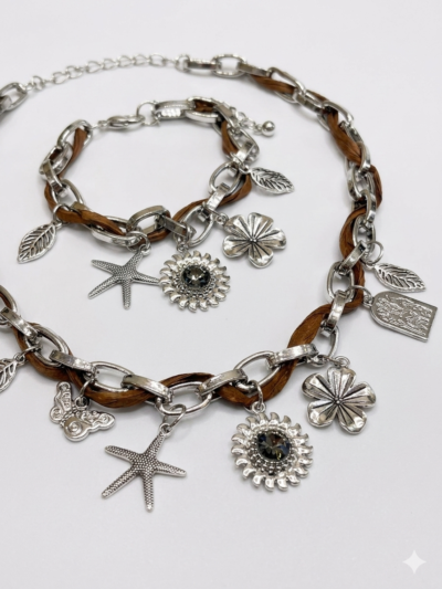 Collar y Pulsera Charms Marron &  Plata