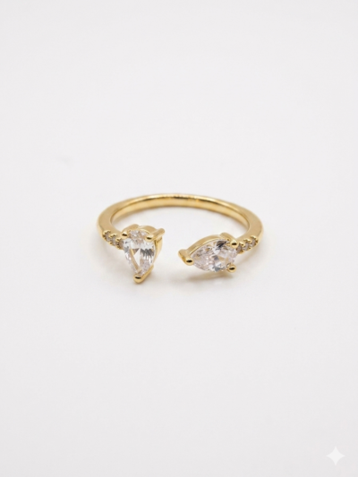 V25 08 Anillo frecha cristal